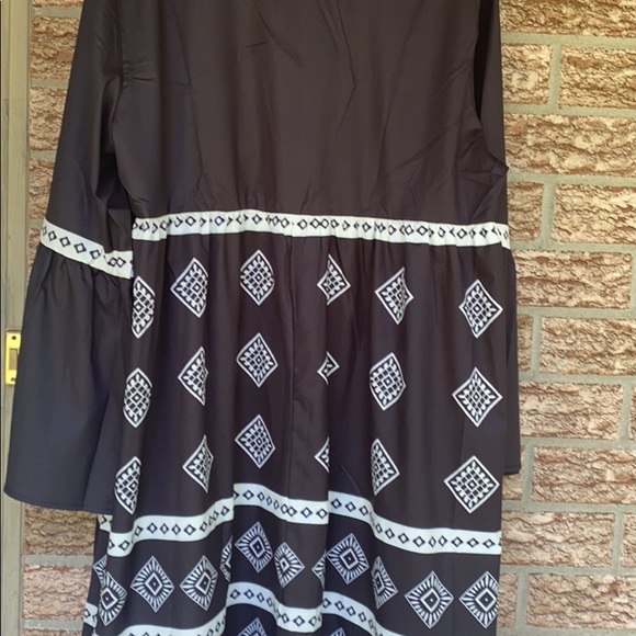 Burora - Picture 2 of 2